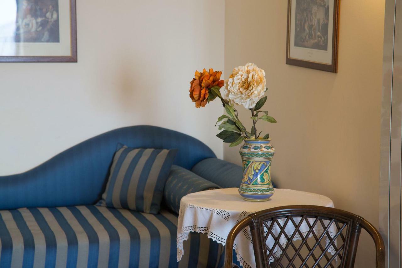 Pigna D'Oro Country Hotel Santo Stefano Quisquina Екстер'єр фото