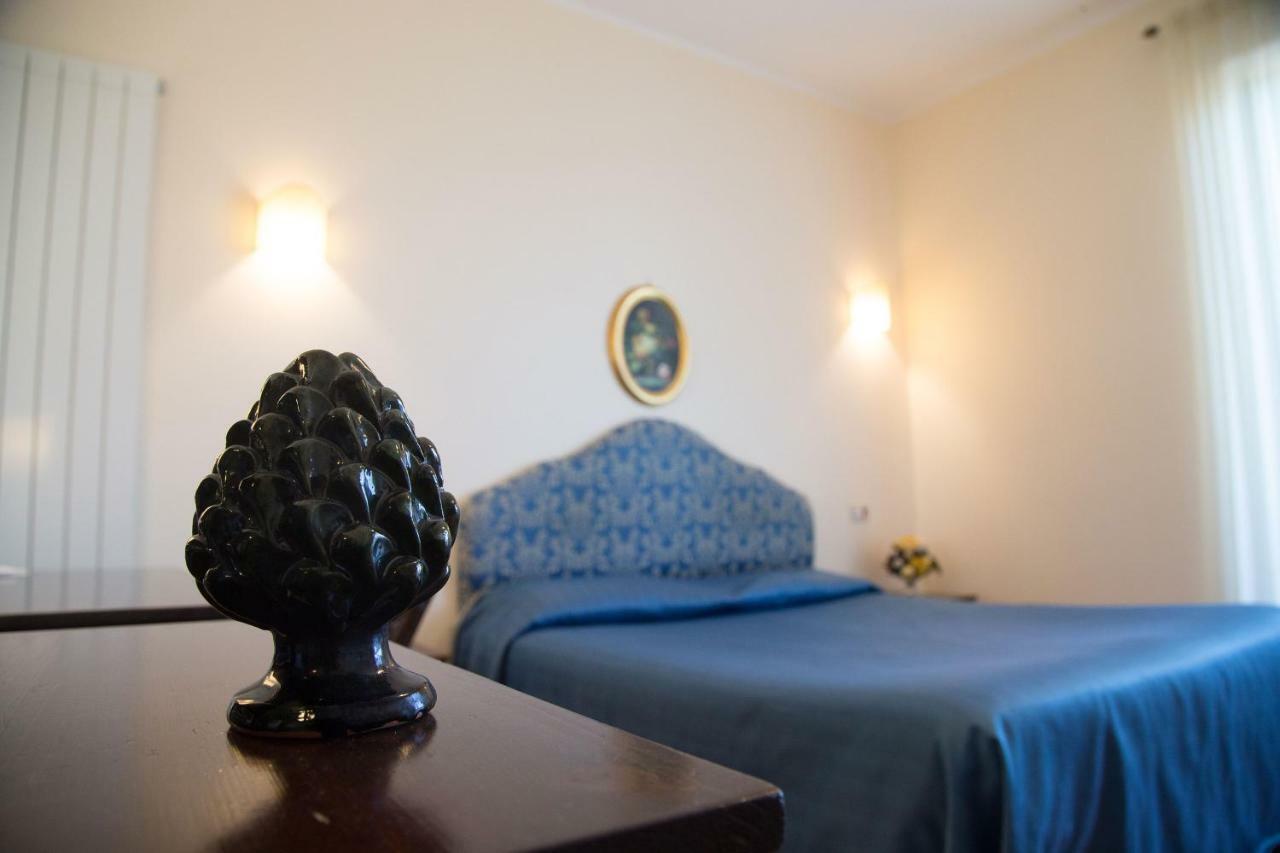Pigna D'Oro Country Hotel Santo Stefano Quisquina Екстер'єр фото