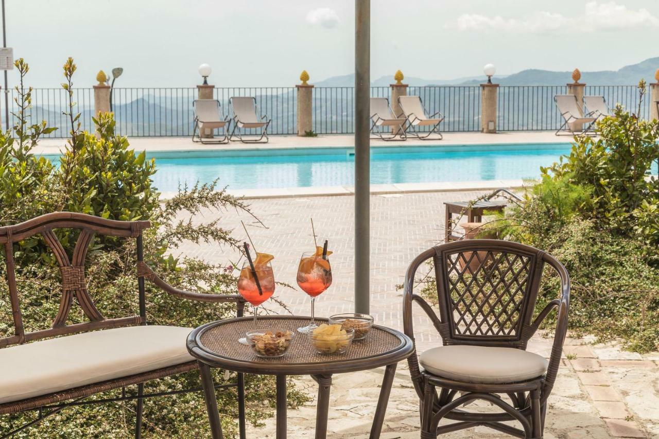 Pigna D'Oro Country Hotel Santo Stefano Quisquina Екстер'єр фото
