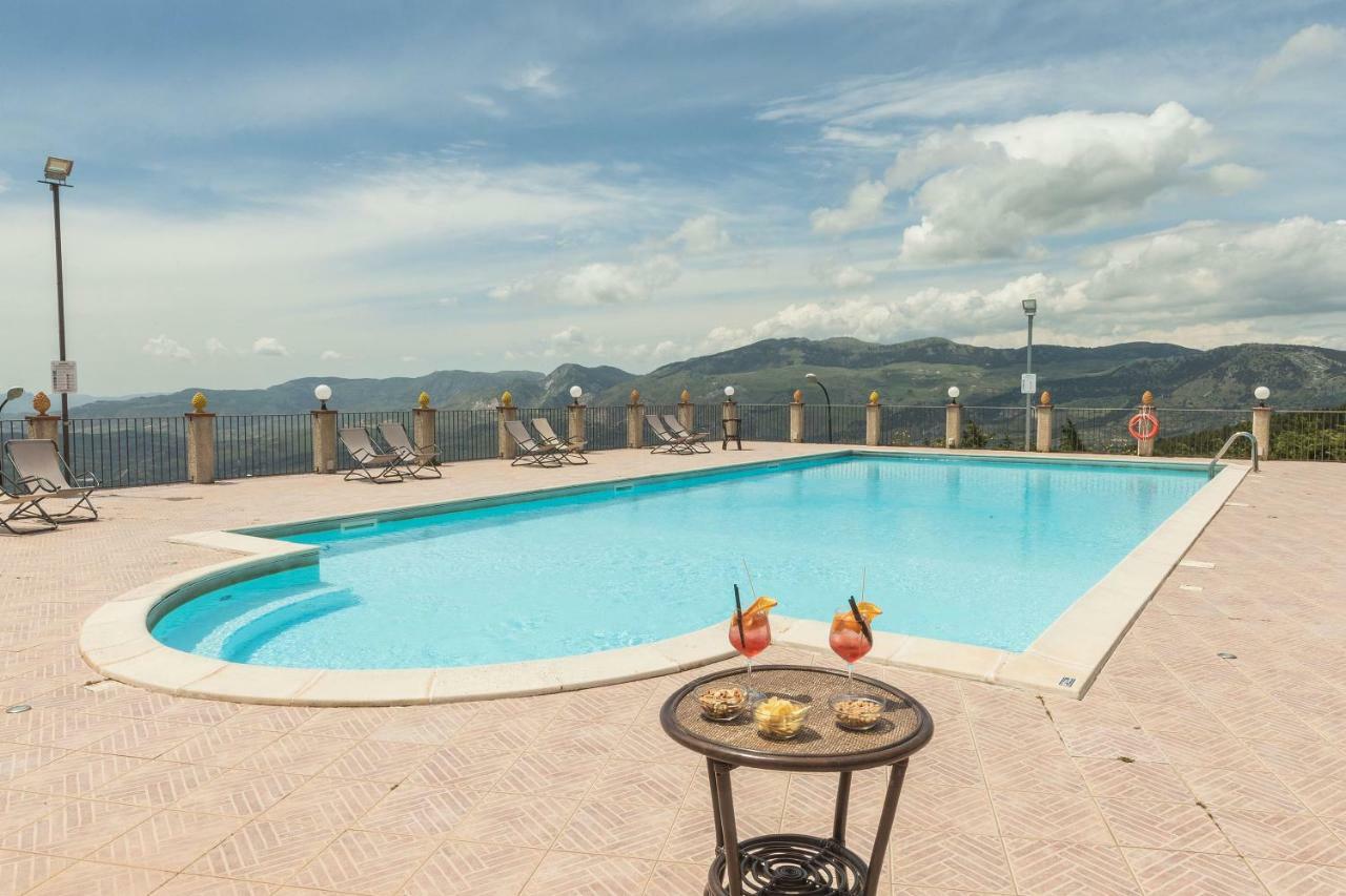 Pigna D'Oro Country Hotel Santo Stefano Quisquina Екстер'єр фото