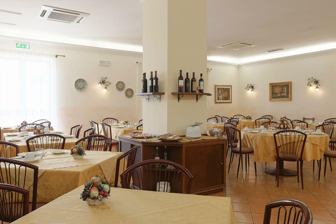 Pigna D'Oro Country Hotel Santo Stefano Quisquina Екстер'єр фото