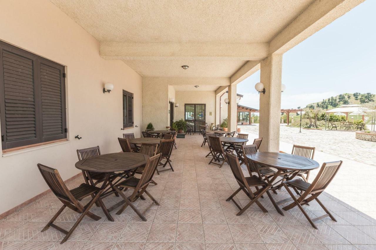 Pigna D'Oro Country Hotel Santo Stefano Quisquina Екстер'єр фото