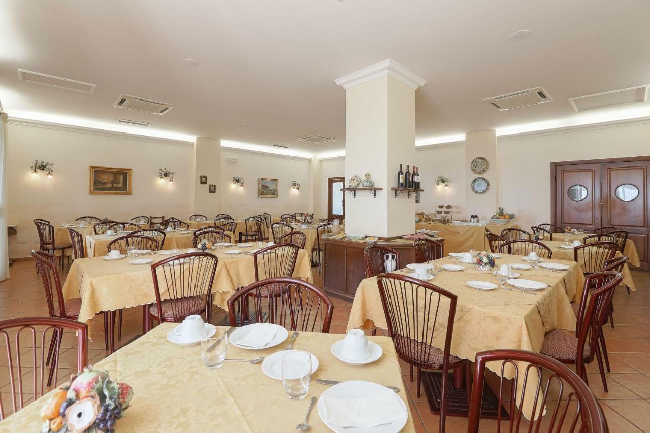 Pigna D'Oro Country Hotel Santo Stefano Quisquina Екстер'єр фото